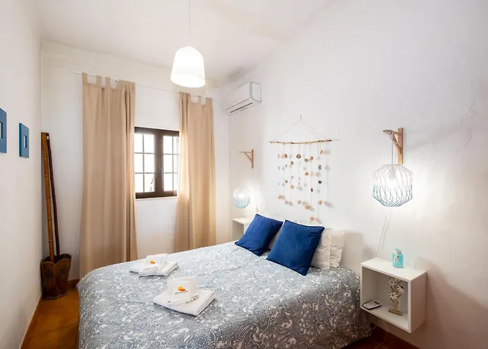 #003 By Holidays Vakantiehuis *